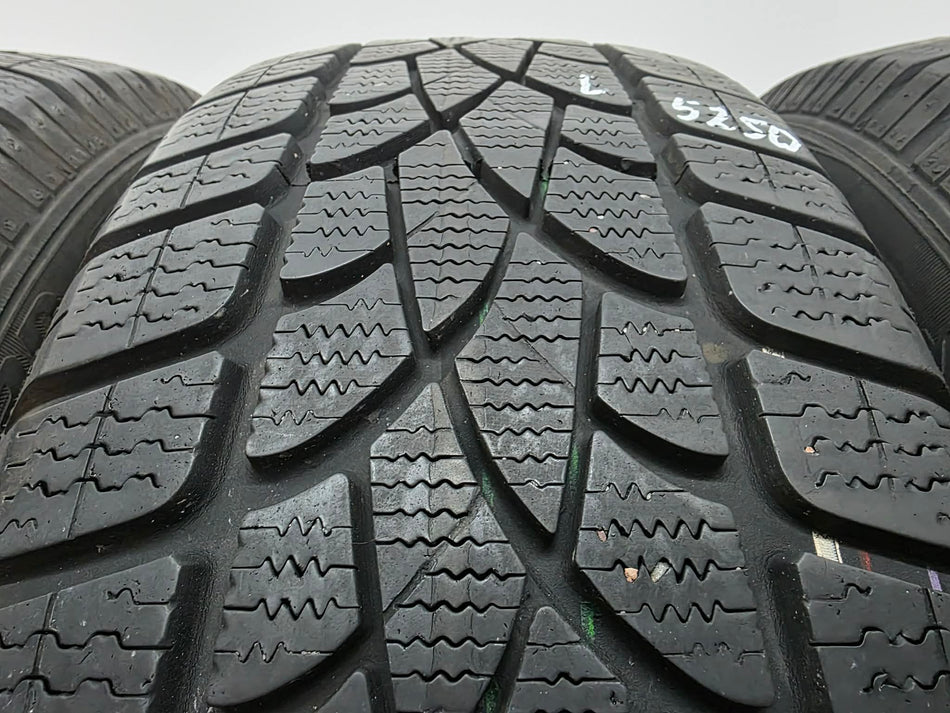 4бр зимни гуми 205/60/16 DUNLOP L05250
