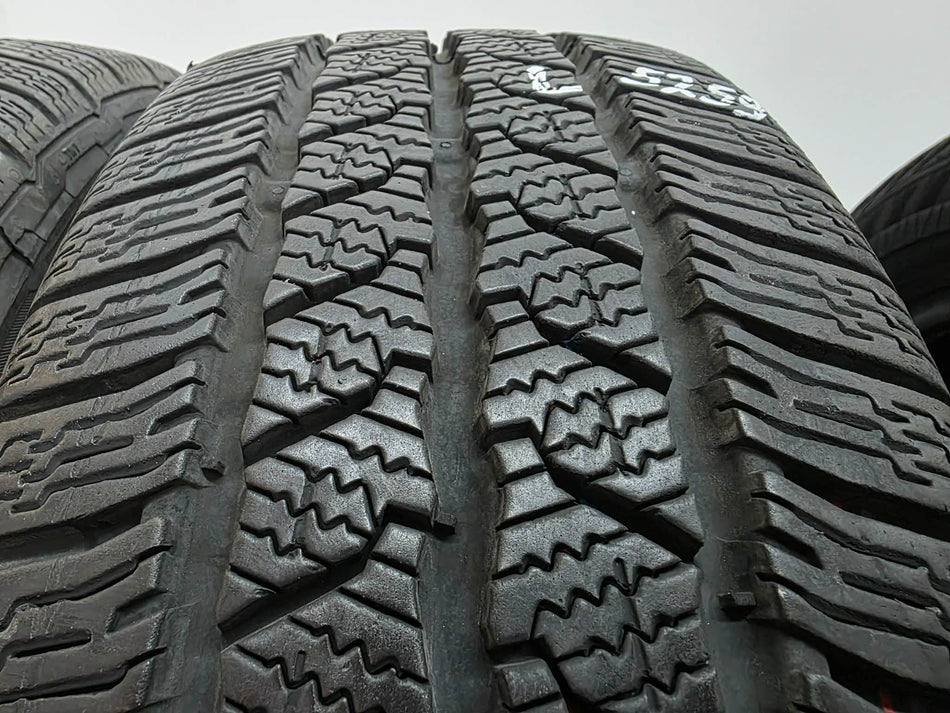 2бр зимни гуми за бус 195/60/16C BARUM L05259