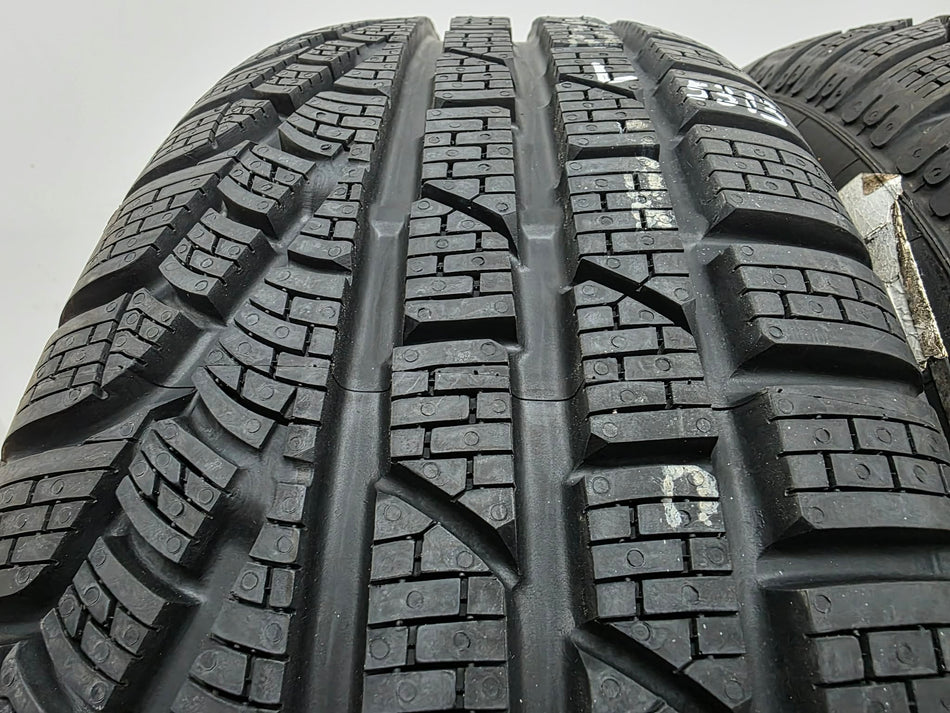 2бр зимни гуми 205/65/17 PIRELLI L05313