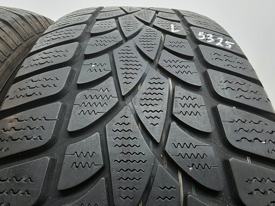 2бр зимни гуми 235/65/17 DUNLOP L05325