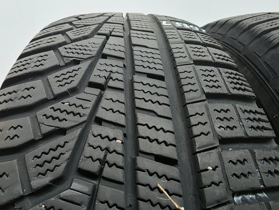 2бр зимни гуми 215/70/16 HANKOOK L05397