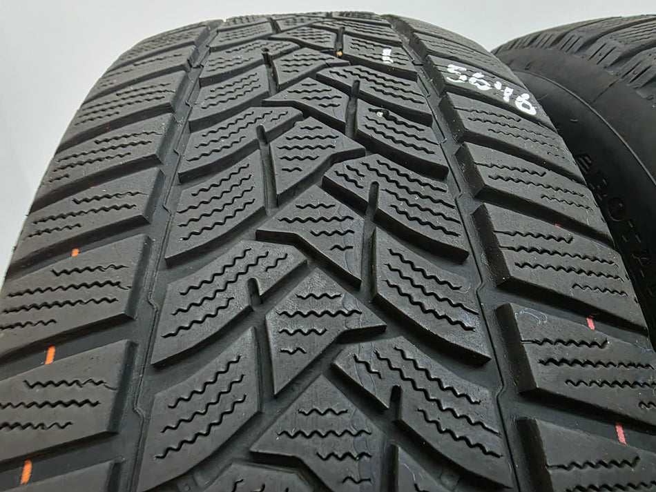2бр зимни гуми 205/60/16 DUNLOP L05646