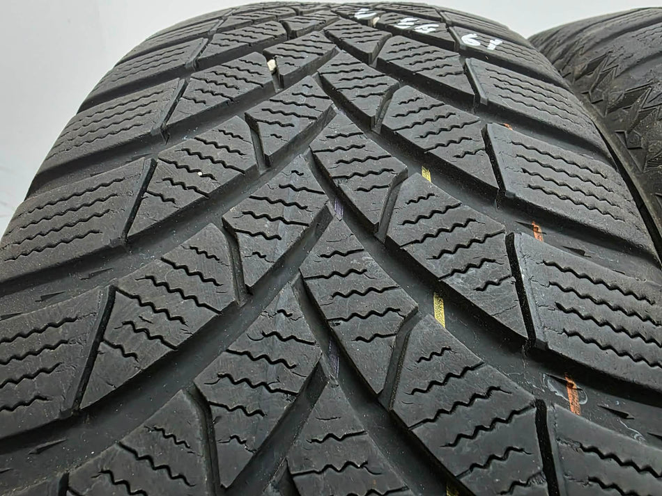 2бр зимни гуми 215/65/17 SEMPERIT L05661