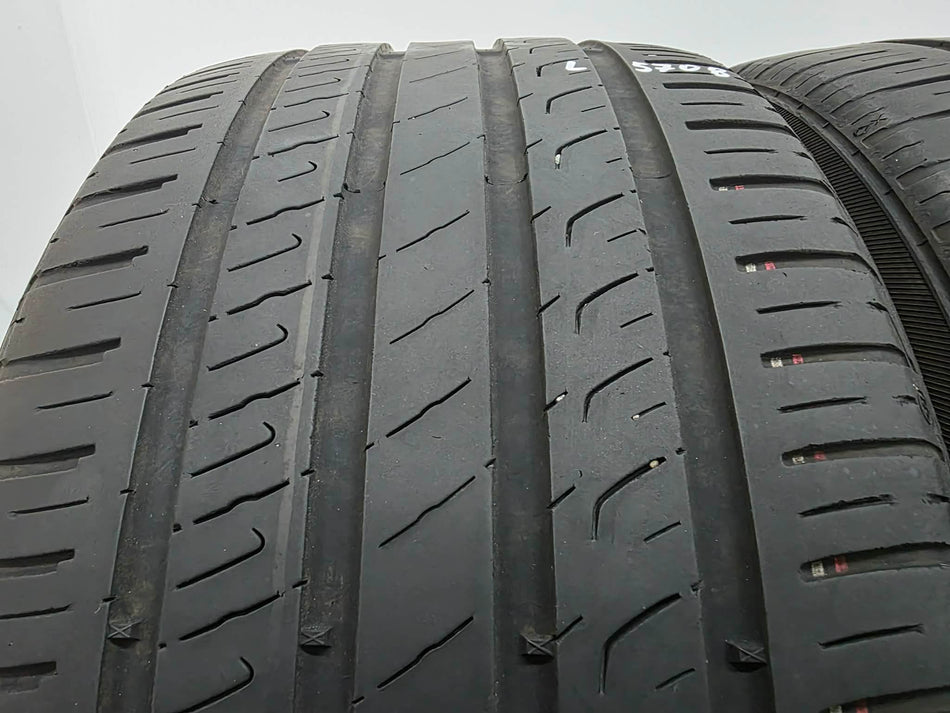 2бр летни гуми 255/40/19 BARUM L05708