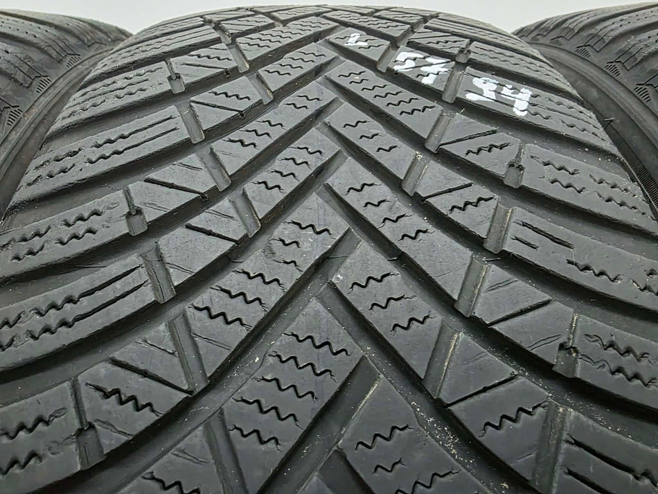 4бр зимни гуми 215/55/17 HANKOOK L05794