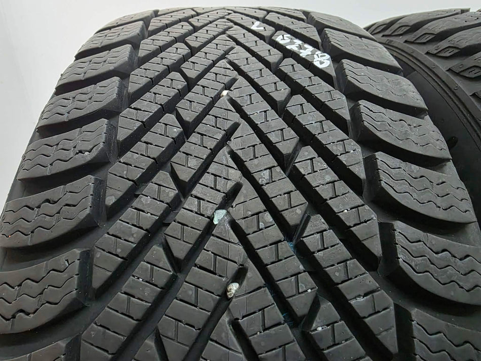 4бр зимни гуми 195/45/16 PIRELLI L06278