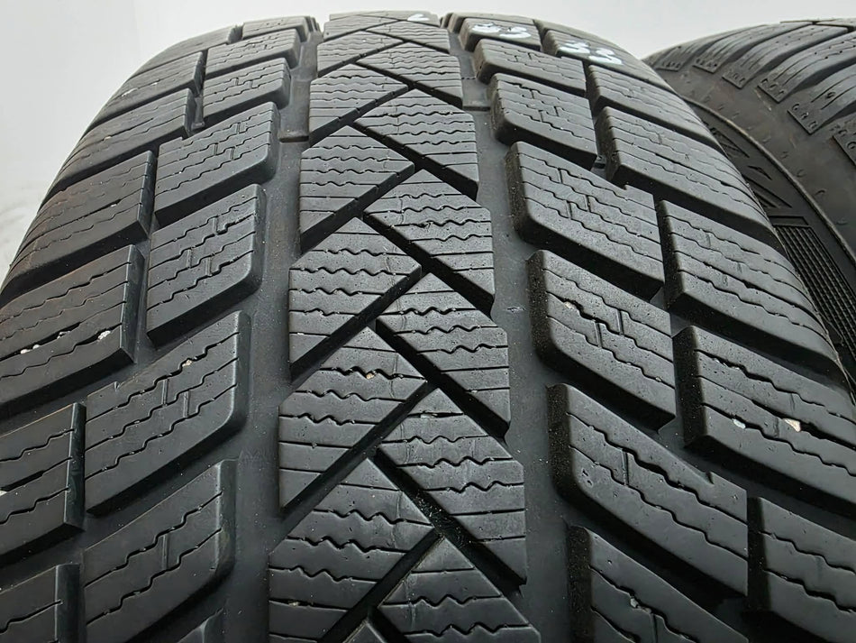 4бр зимни гуми 235/60/18 VREDESTEIN L06333