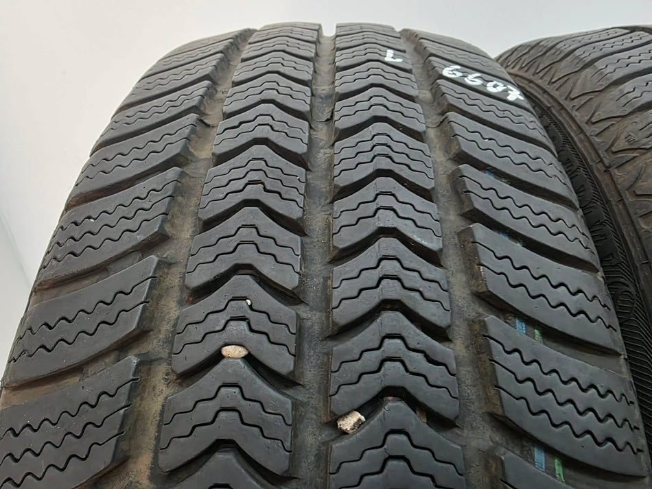 2бр зимни гуми за бус 195/60/16C CONTINENTAL L06607