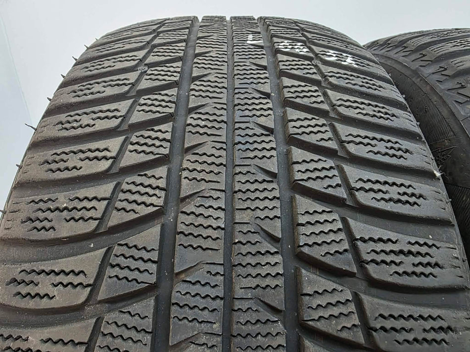 2бр зимни гуми 225/50/17 BRIDGESTONE L06652