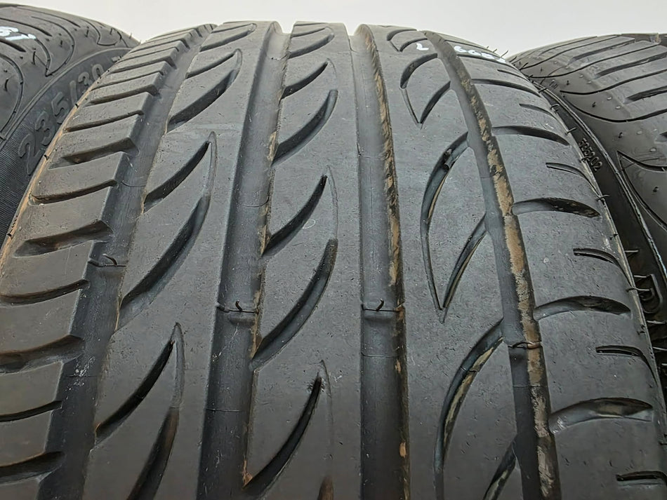 4бр летни гуми 235/30/20 и 285/25/20 PIRELLI L06681