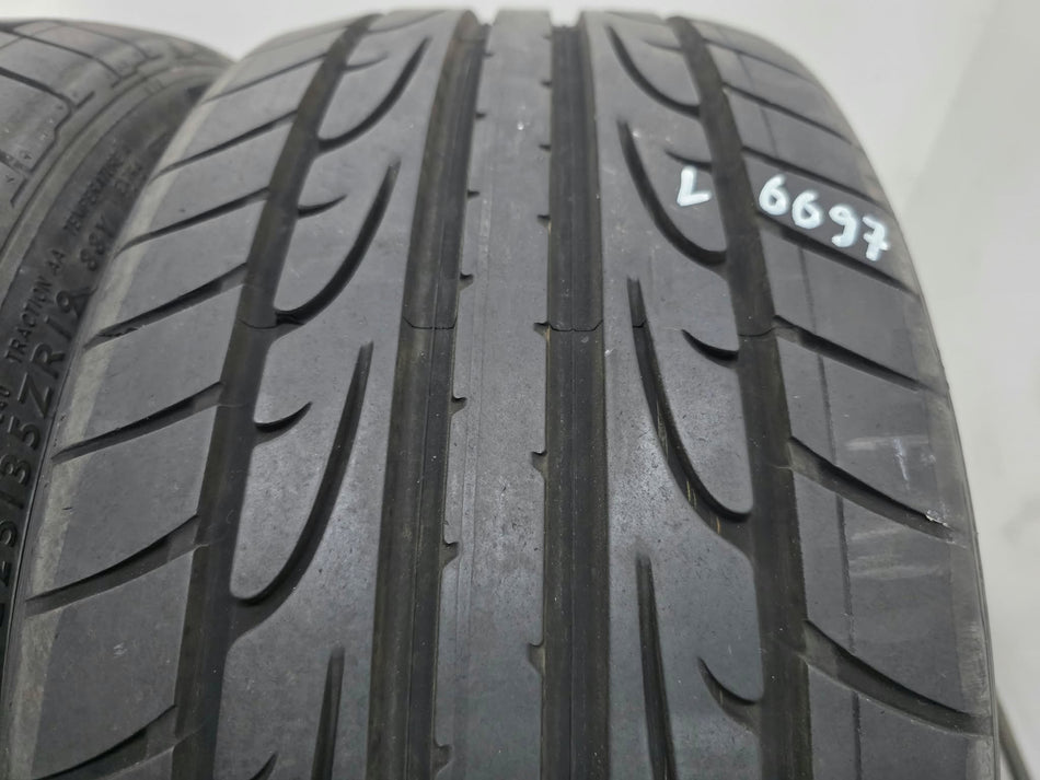 2бр летни гуми 225/35/19 DUNLOP L06697