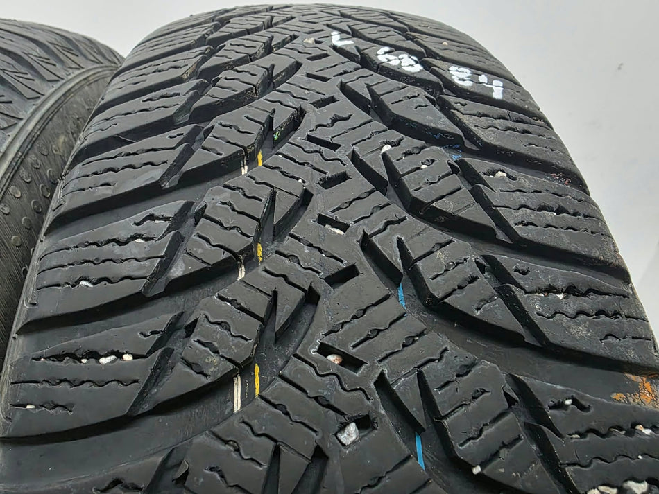 2бр зимни гуми 185/65/15 KUMHO L06884