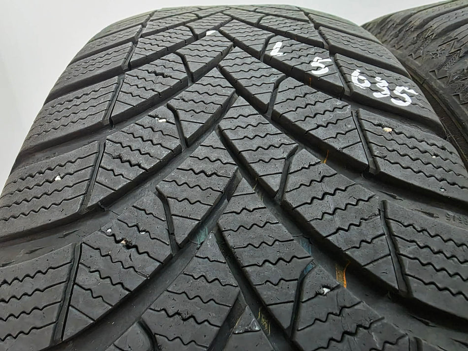 2бр зимни гуми 205/60/16 SEMPERIT L05635